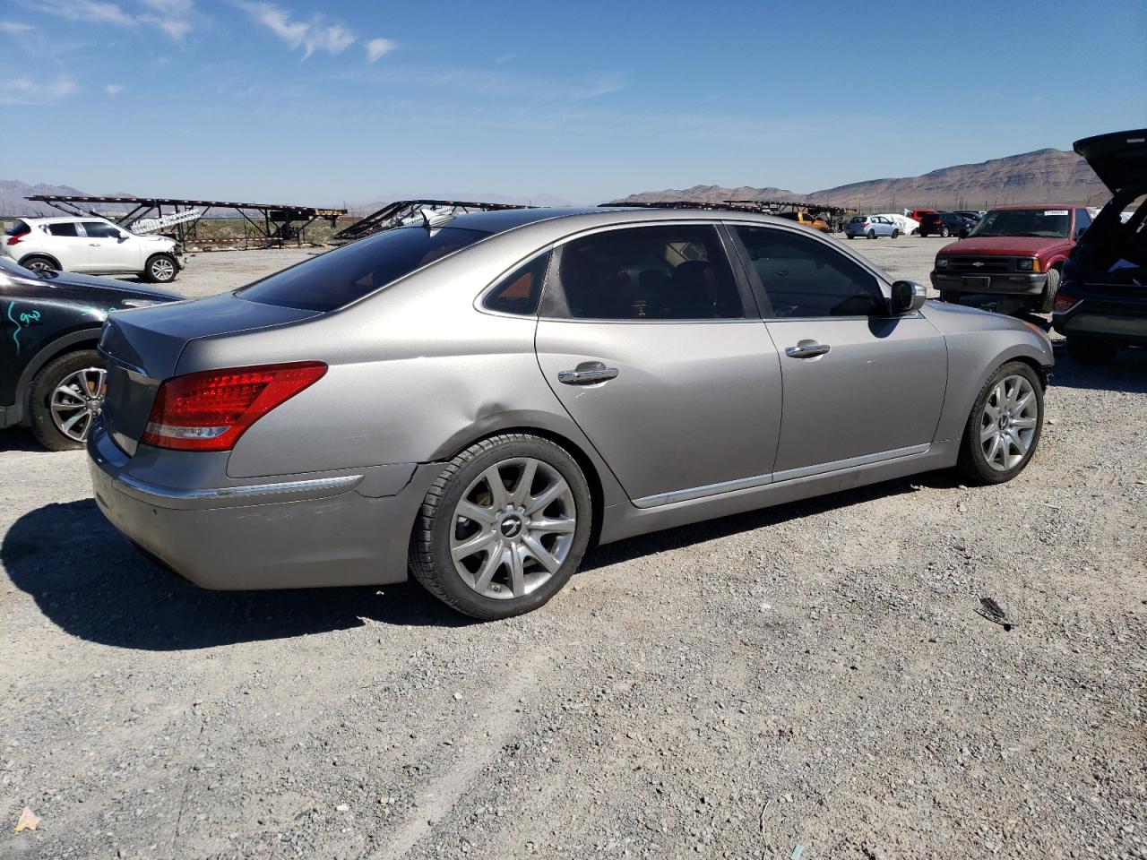 Obraz 3 z 2013 HYUNDAI EQUUS SIGNATURE 2013 z VIN KMHGH4JH8DU064381