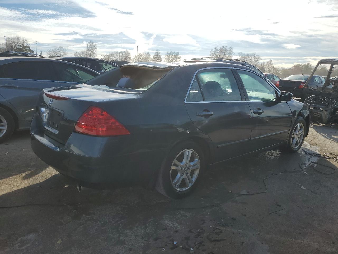 Image 3 of 2006 HONDA ACCORD SE 2006 with VIN 1HGCM56306A042236