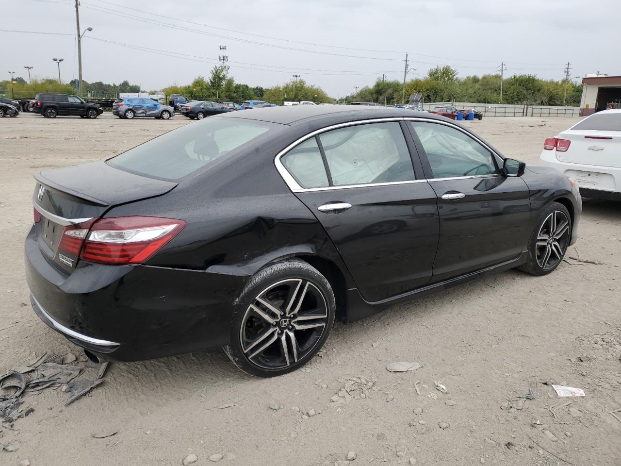 Image 3 of 2017 HONDA ACCORD SPORT SPECIAL EDITION 2017 with VIN 1HGCR2F19HA166359