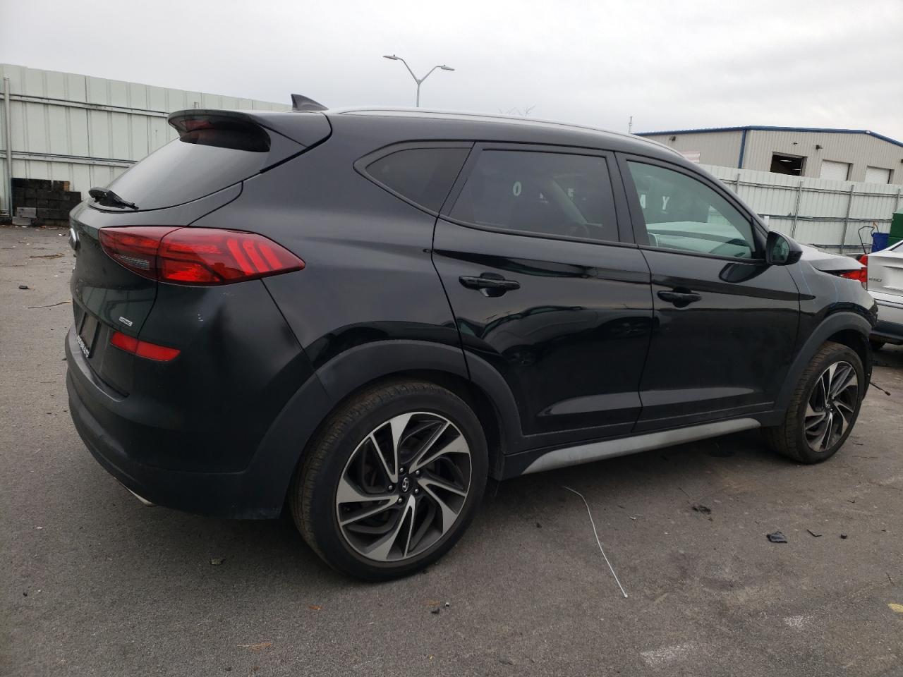 Изображение 3 2019 HYUNDAI TUCSON LIMITED 2019 с VIN KM8J3CAL2KU982966