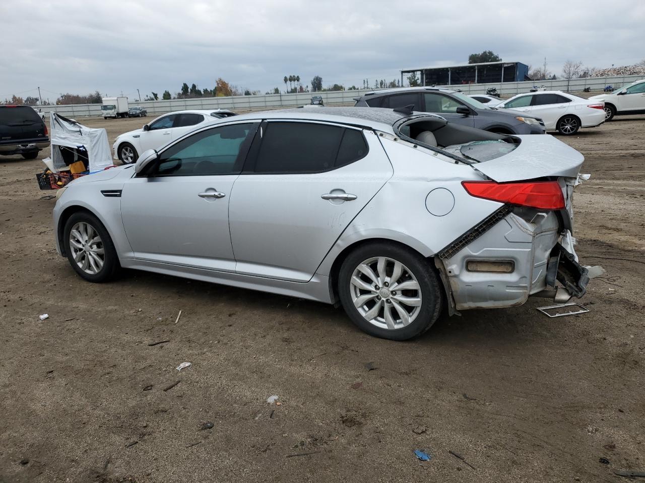 Image 2 of 2015 KIA OPTIMA EX 2015 with VIN 5XXGN4A72FG492332