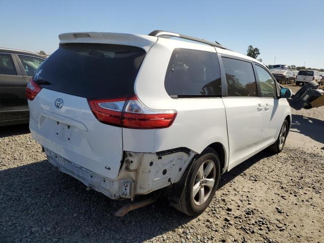 Obraz 3 z 2015 TOYOTA SIENNA LE 2015 z VIN 5TDKK3DC6FS530925