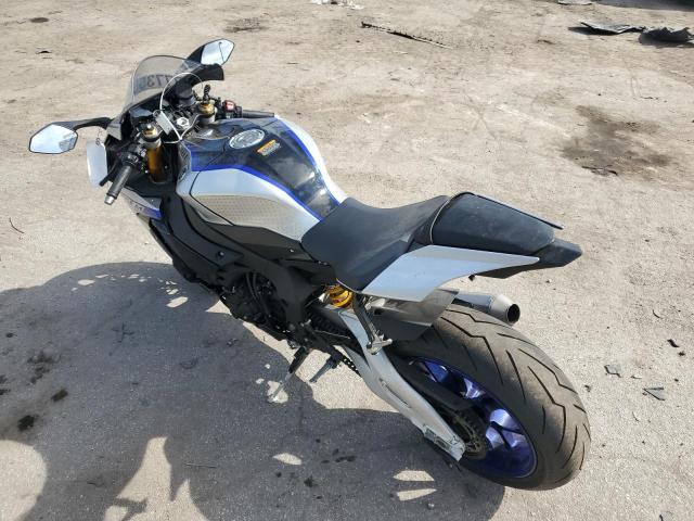 Obraz 3 z 2019 YAMAHA YZFR1M  2019 z VIN JYARN40E5KA000838