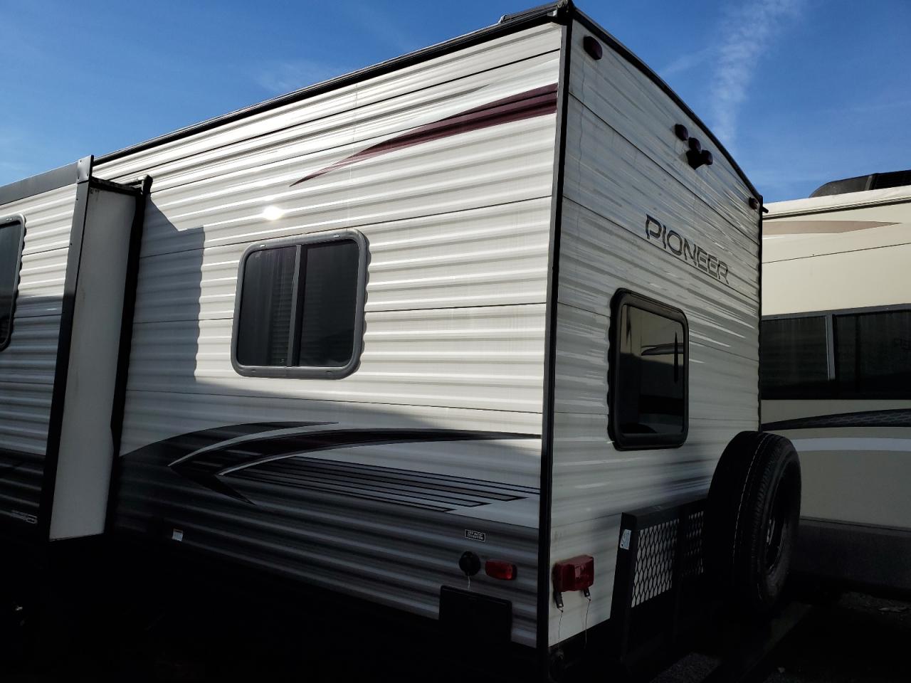 Image 3 of 2021 OTHER PIONEER 2021 with VIN 5SFPB3522ME447648