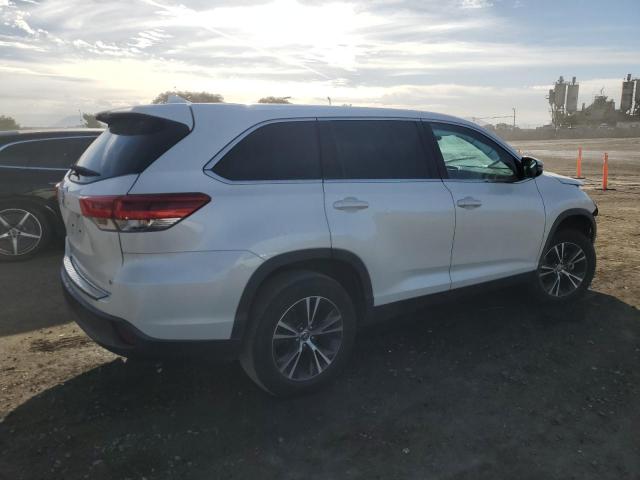 Изображение 3 2019 TOYOTA HIGHLANDER LE 2019 с VIN 5TDZZRFH0KS368094