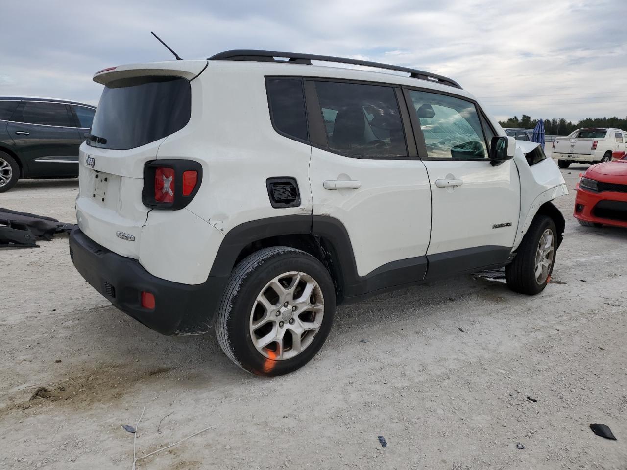 Obraz 3 z 2017 JEEP RENEGADE LATITUDE 2017 z VIN ZACCJBBB5HPF63099