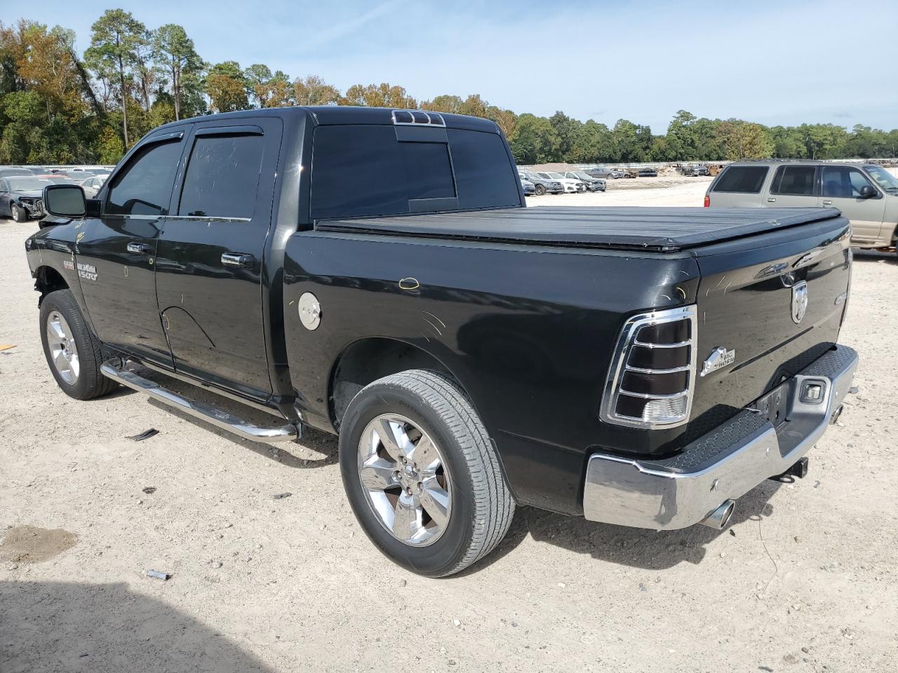 Изображение 2 2016 RAM 1500 SLT 2016 с VIN 3C6RR7LTXGG331919