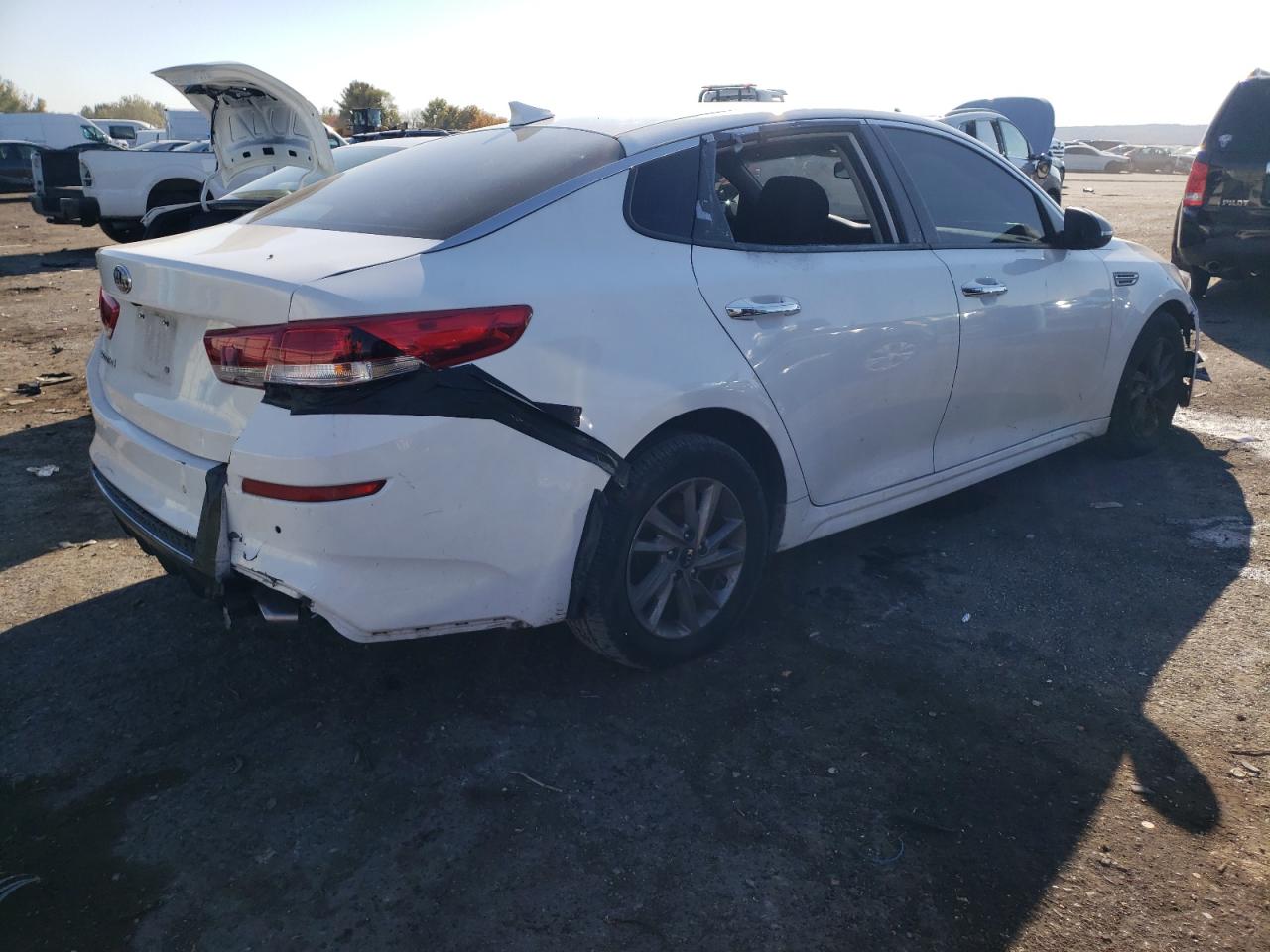 Obraz 3 z 2019 KIA OPTIMA LX 2019 z VIN 5XXGT4L38KG291769