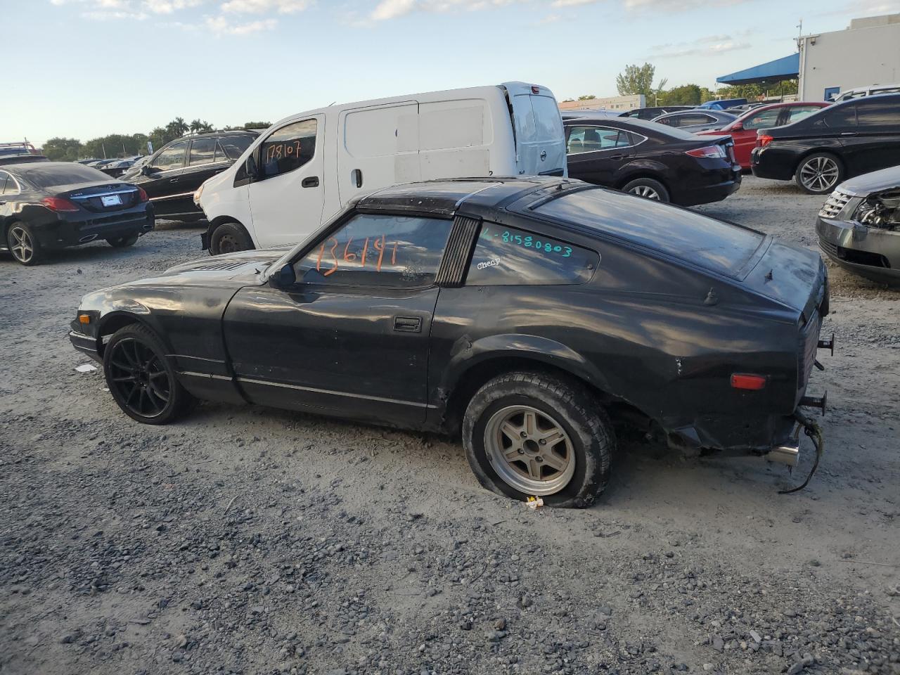 Obraz 2 z 1982 DATSUN 280ZX  1982 z VIN JN1HZ04S3CX450163
