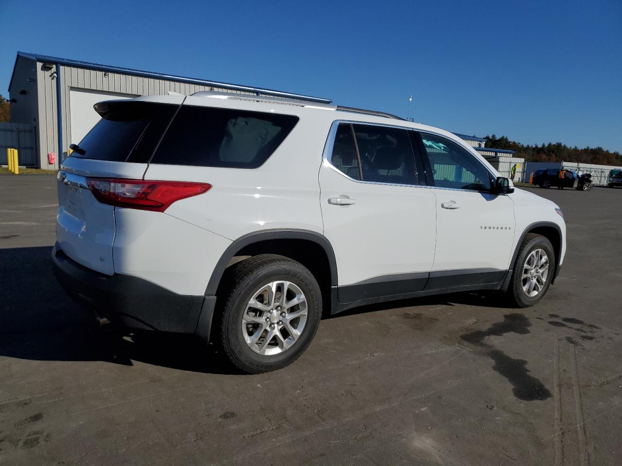 Изображение 3 2018 CHEVROLET TRAVERSE LT 2018 с VIN 1GNEVGKW5JJ270670