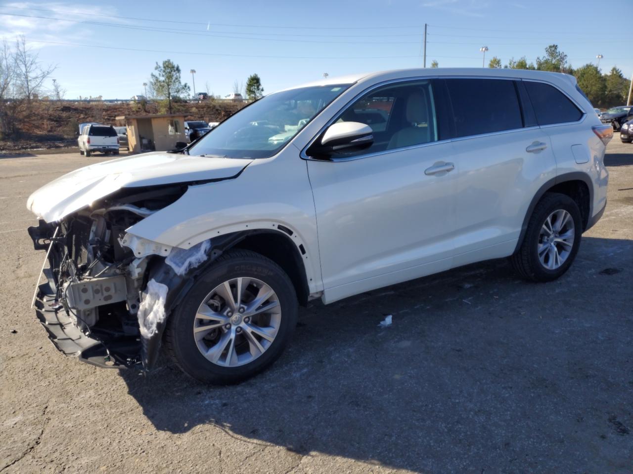 Image 1 of 2015 TOYOTA HIGHLANDER LE 2015 with VIN 5TDZKRFH5FS088214