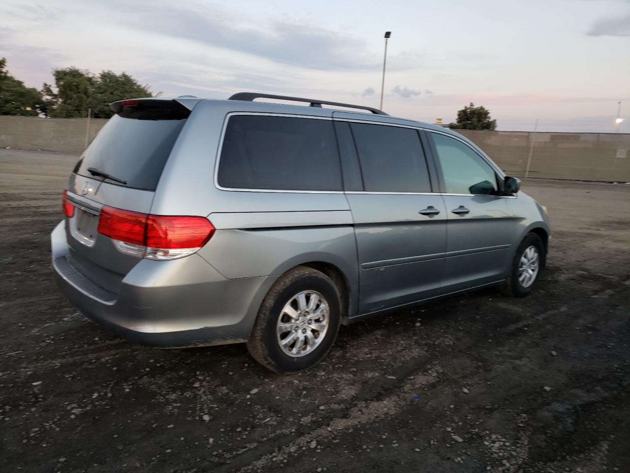 Image 3 of 2009 HONDA ODYSSEY EXL 2009 with VIN 5FNRL38699B041198