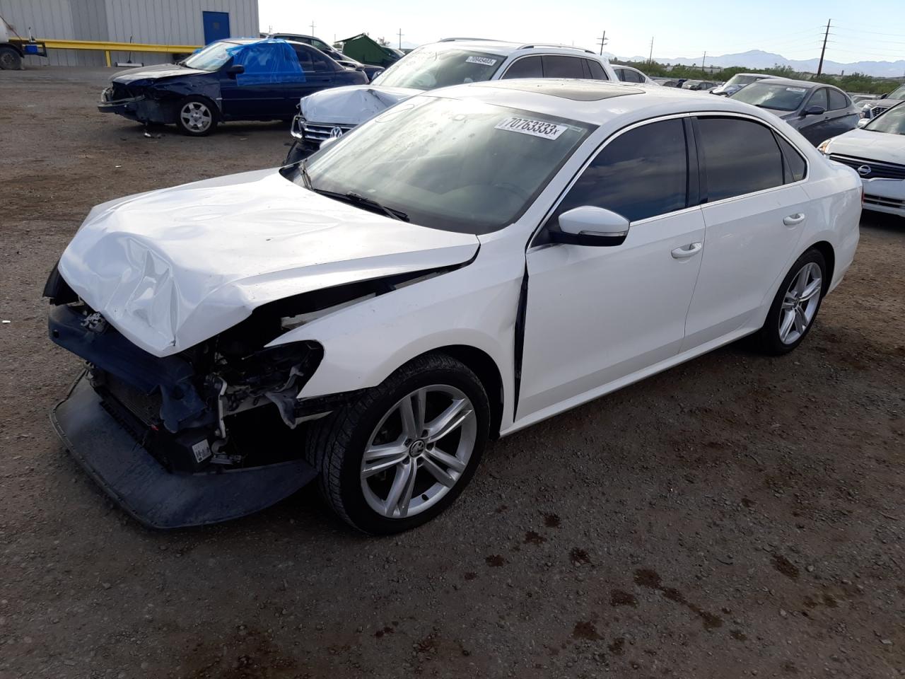 Image 1 of 2014 VOLKSWAGEN PASSAT SE 2014 with VIN 1VWBN7A3XEC112724