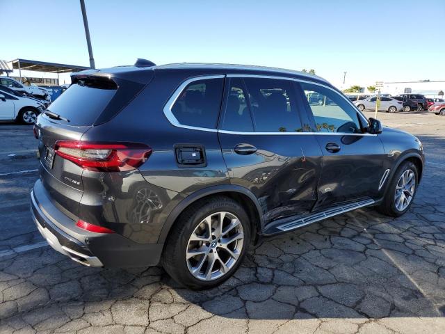 Obraz 3 z 2022 BMW X5 XDRIVE45E 2022 z VIN 5UXTA6C05N9N02190