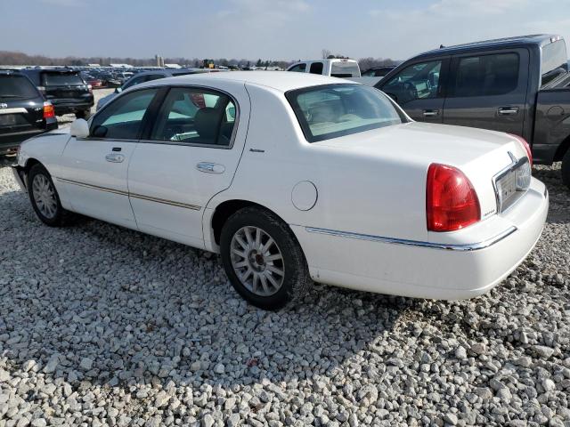 Image 2 of 2007 LINCOLN TOWN CAR SIGNATURE 2007 with VIN 1LNHM81V07Y629670