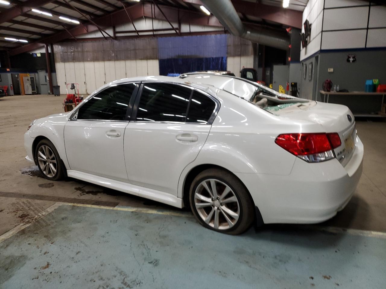 Image 2 of 2014 SUBARU LEGACY 2.5I PREMIUM 2014 with VIN 4S3BMBD67E3008108