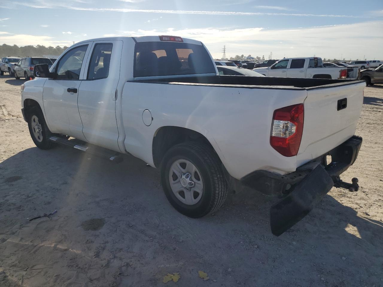 Image 2 of 2014 TOYOTA TUNDRA DOUBLE CAB SR/SR5 2014 with VIN 5TFRM5F10EX078804
