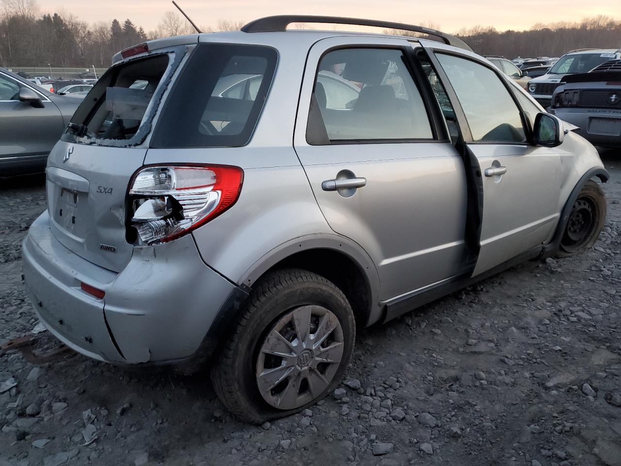 Изображение 3 2008 SUZUKI SX4 BASE 2008 с VIN JS2YB413785102526