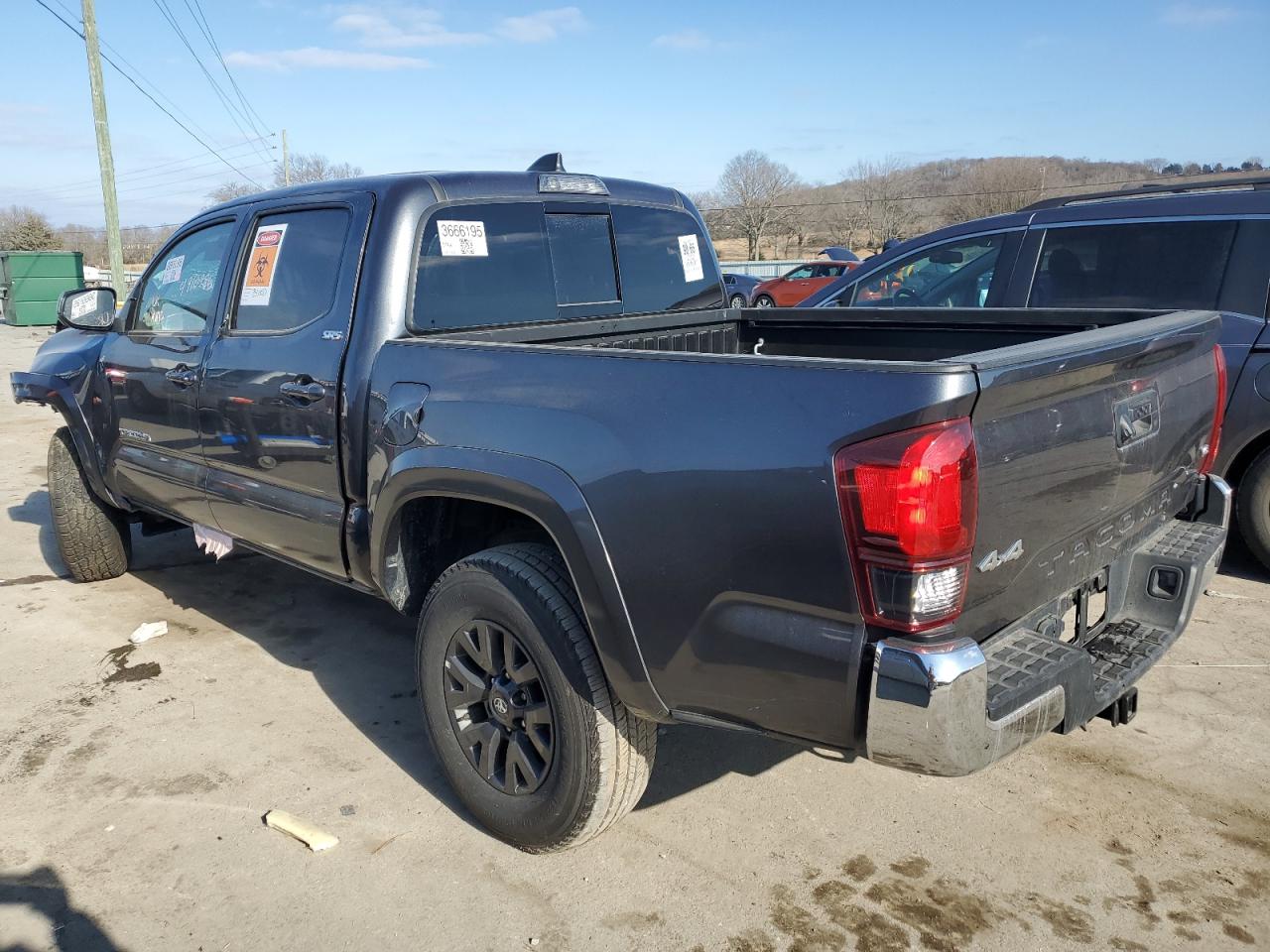 Image 2 of 2022 TOYOTA TACOMA DOUBLE CAB 2022 with VIN 3TMCZ5AN5NM493933