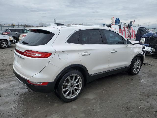 Obraz 3 z 2019 LINCOLN MKC RESERVE 2019 z VIN 5LMCJ3C99KUL34036