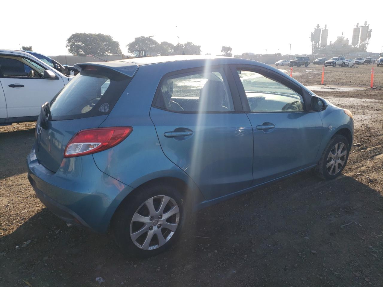 Изображение 3 2011 MAZDA MAZDA2  2011 с VIN JM1DE1HY9B0114388