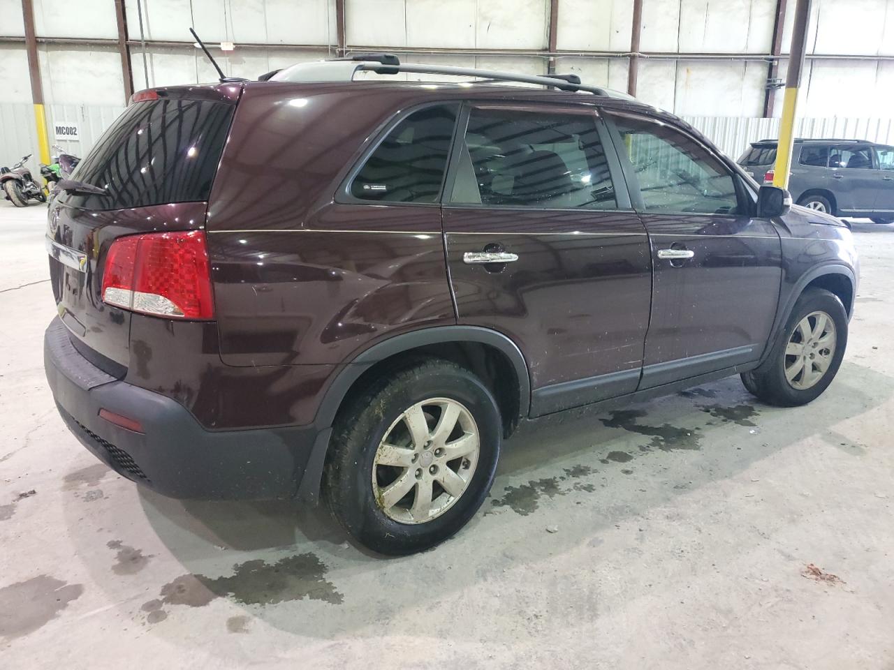 Obraz 3 z 2012 KIA SORENTO BASE 2012 z VIN 5XYKT3A65CG236405