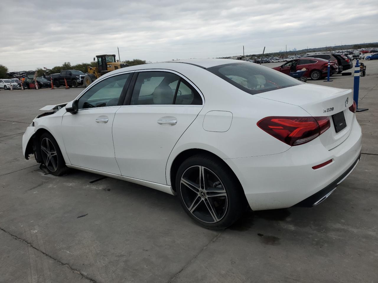 Obraz 2 z 2021 MERCEDES-BENZ A 220 2021 z VIN W1K3G4EB4MJ286600