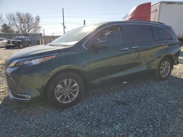 Изображение 2021 TOYOTA SIENNA XLE 2021