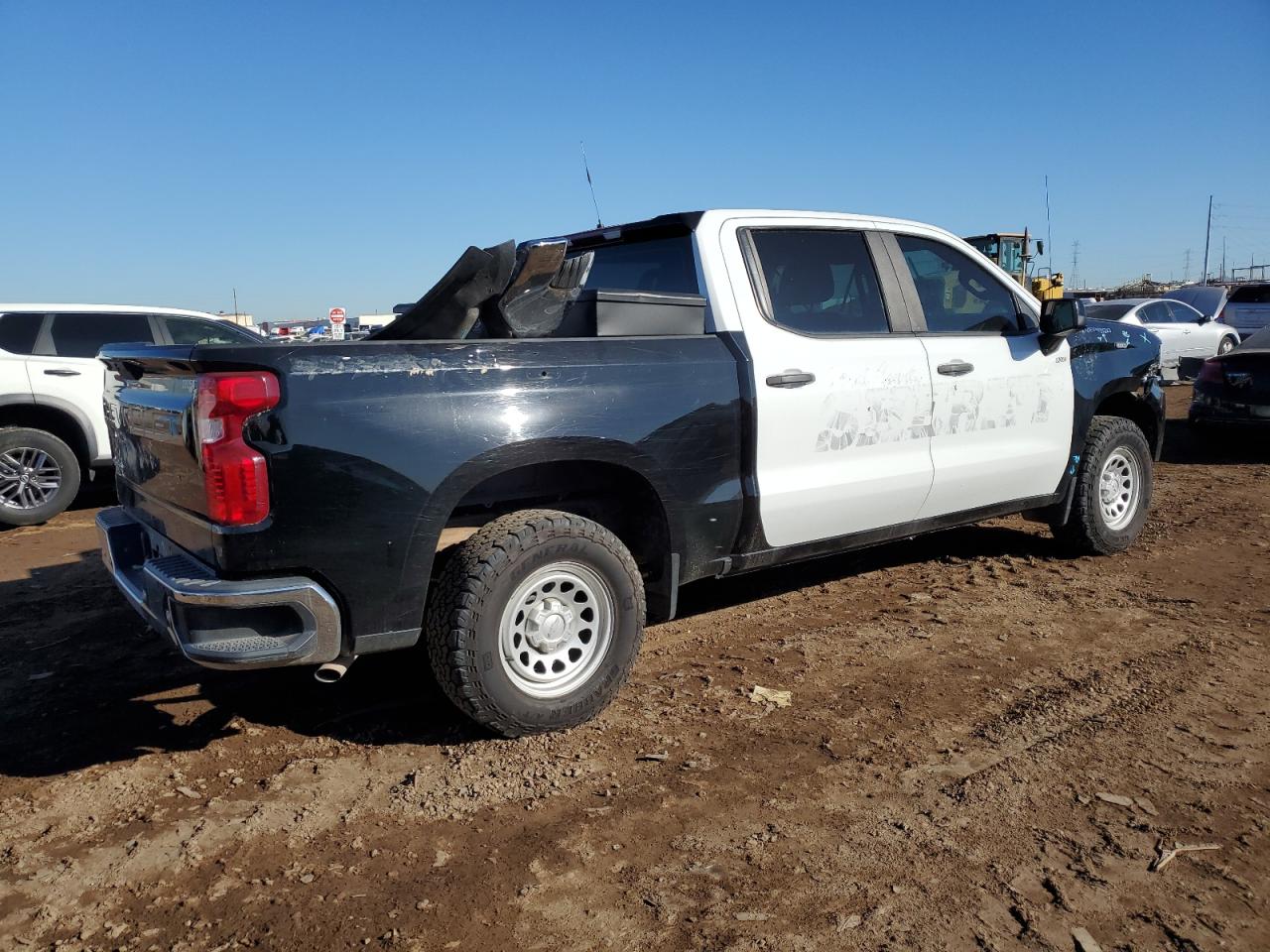 Obraz 3 z 2020 CHEVROLET SILVERADO K1500 2020 z VIN 3GCUYAEF3LG191331
