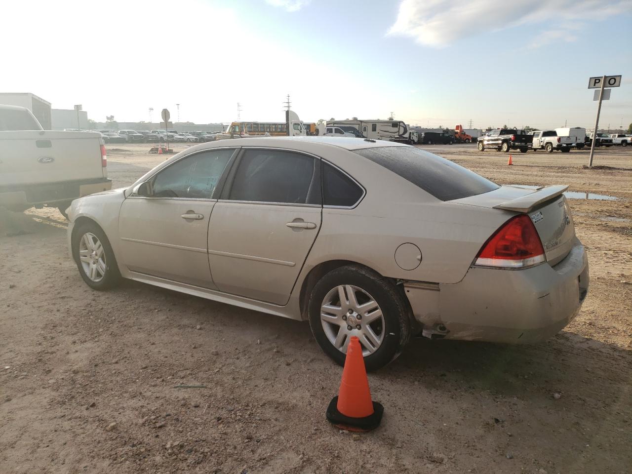 Image 2 of 2011 CHEVROLET IMPALA LT 2011 with VIN 2G1WG5EK4B1332911