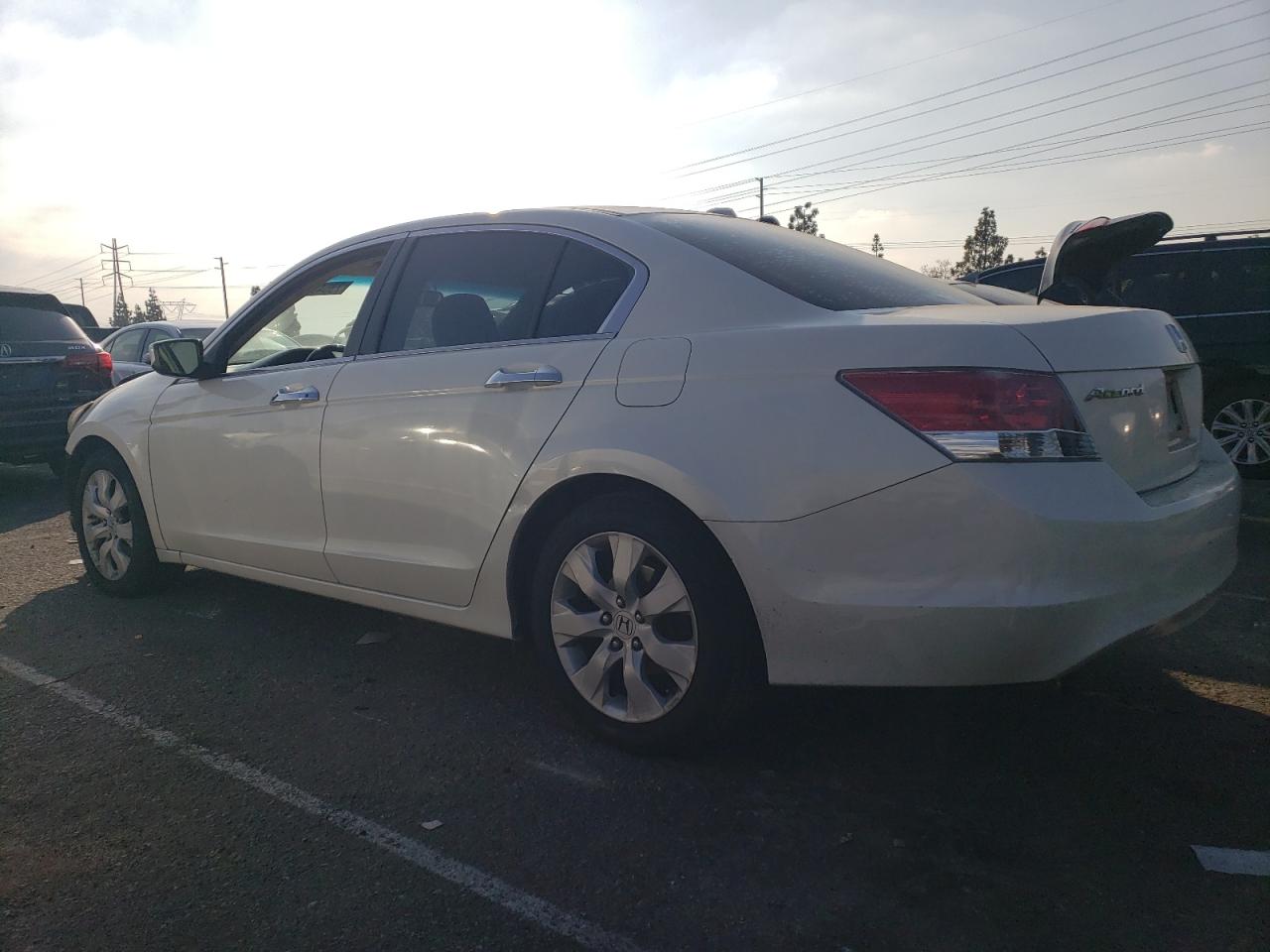 Image 2 of 2008 HONDA ACCORD EXL 2008 with VIN 1HGCP36848A084127