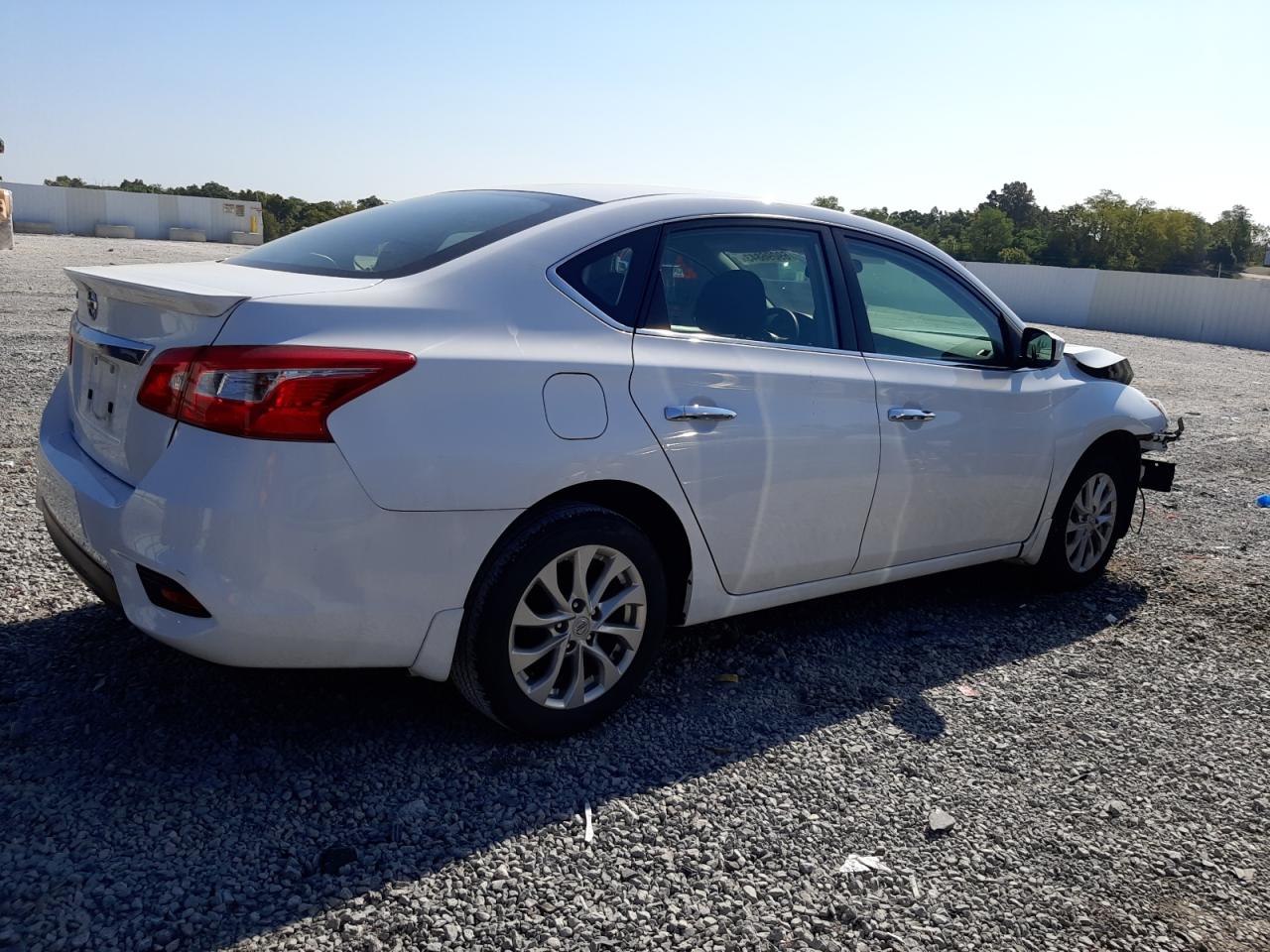 Obraz 3 z 2019 NISSAN SENTRA S 2019 z VIN 3N1AB7AP6KY208348