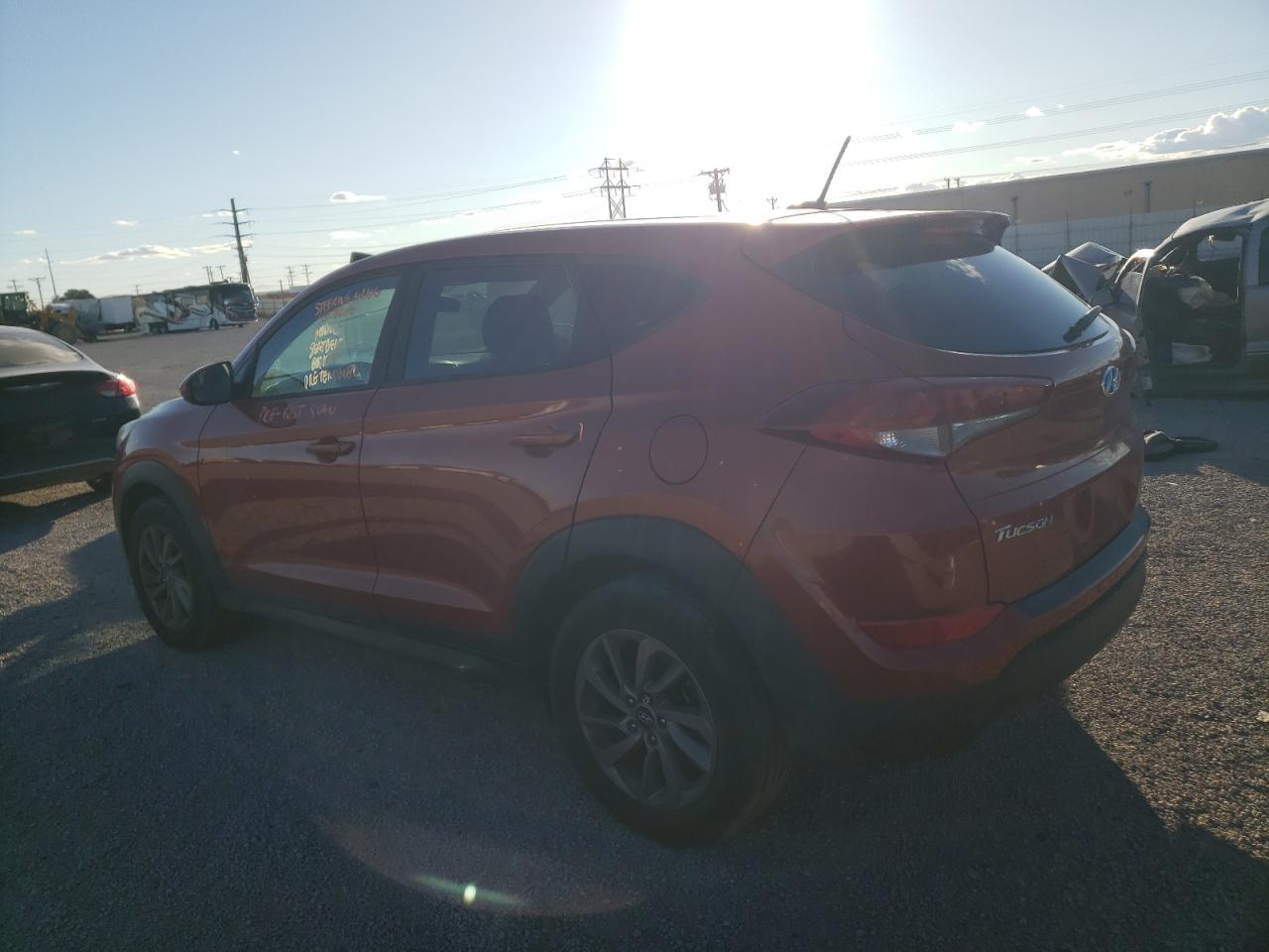 Изображение 2 2017 HYUNDAI TUCSON SE 2017 с VIN KM8J23A42HU525465