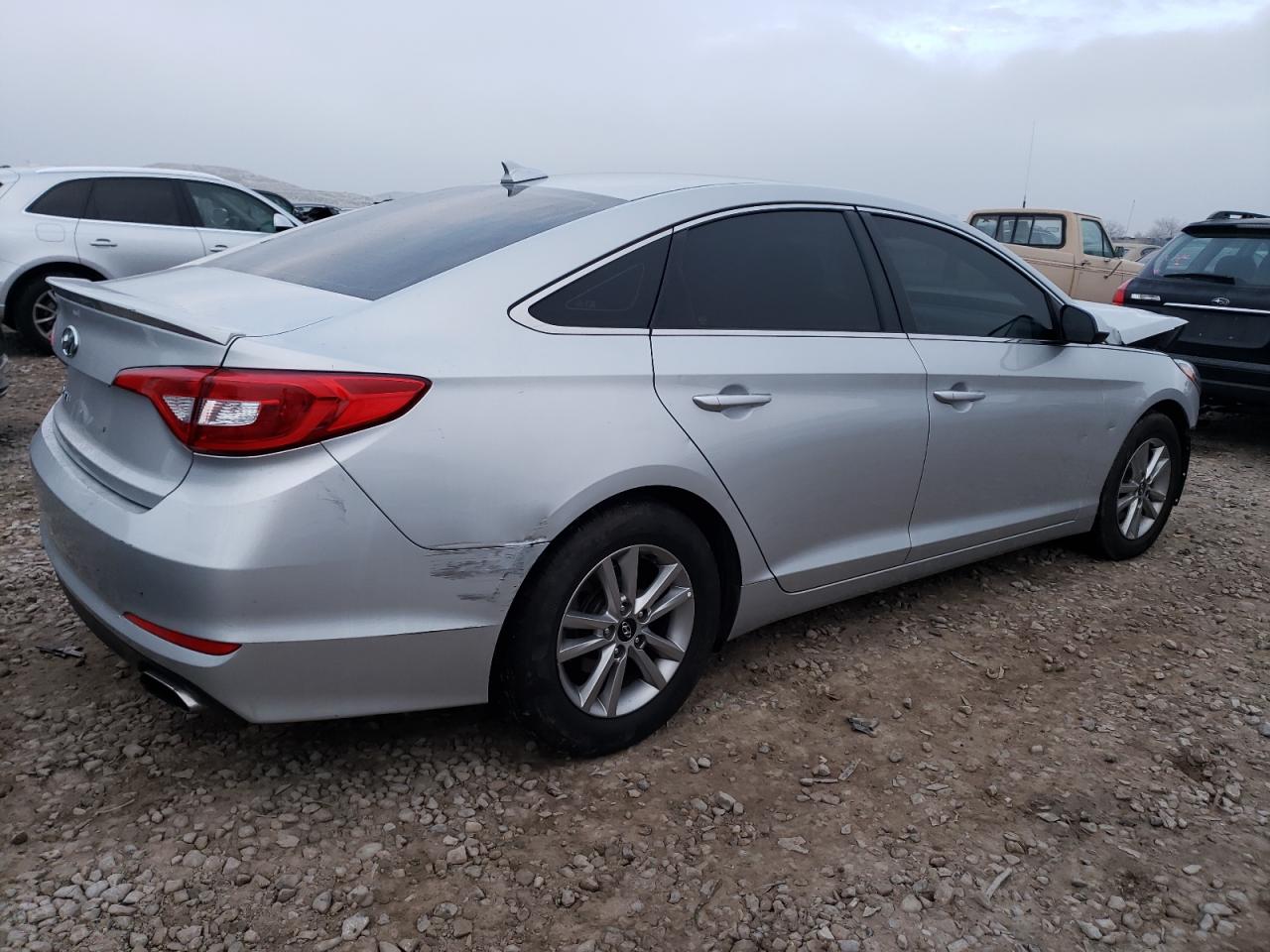 Obraz 3 z 2017 HYUNDAI SONATA SE 2017 z VIN 5NPE24AF5HH440644