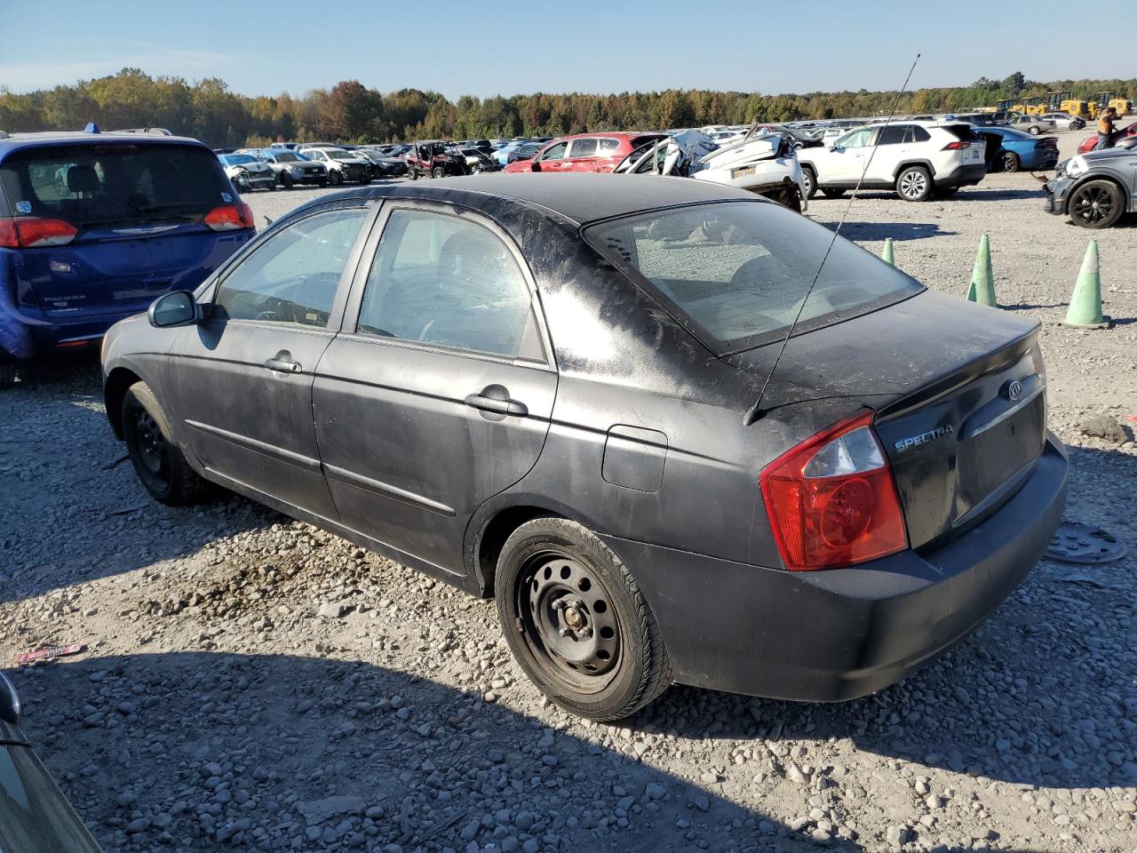 Obraz 2 z 2005 KIA SPECTRA LX 2005 z VIN KNAFE121855131675