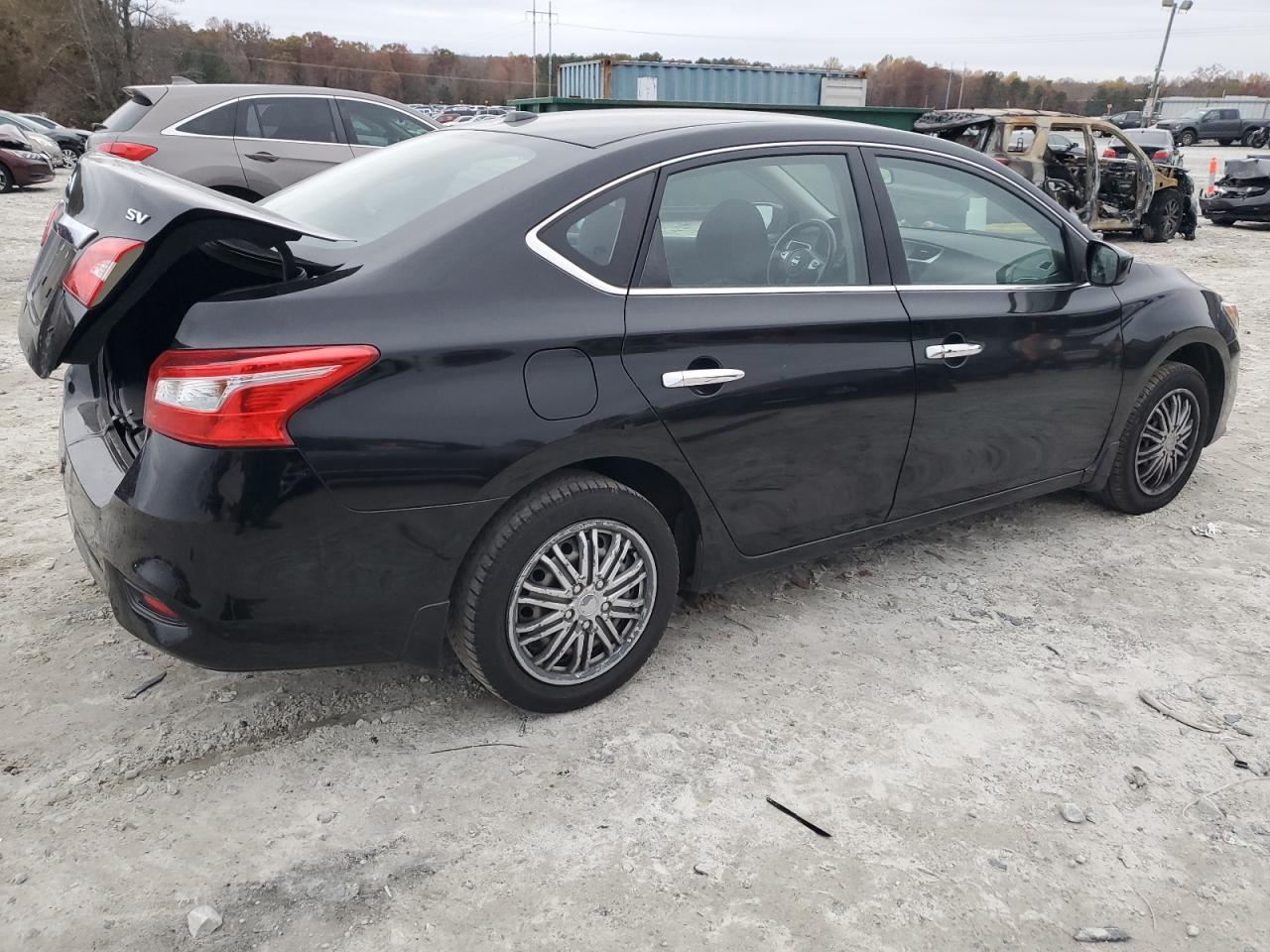 Obraz 3 z 2017 NISSAN SENTRA S 2017 z VIN 3N1AB7AP9HY216064