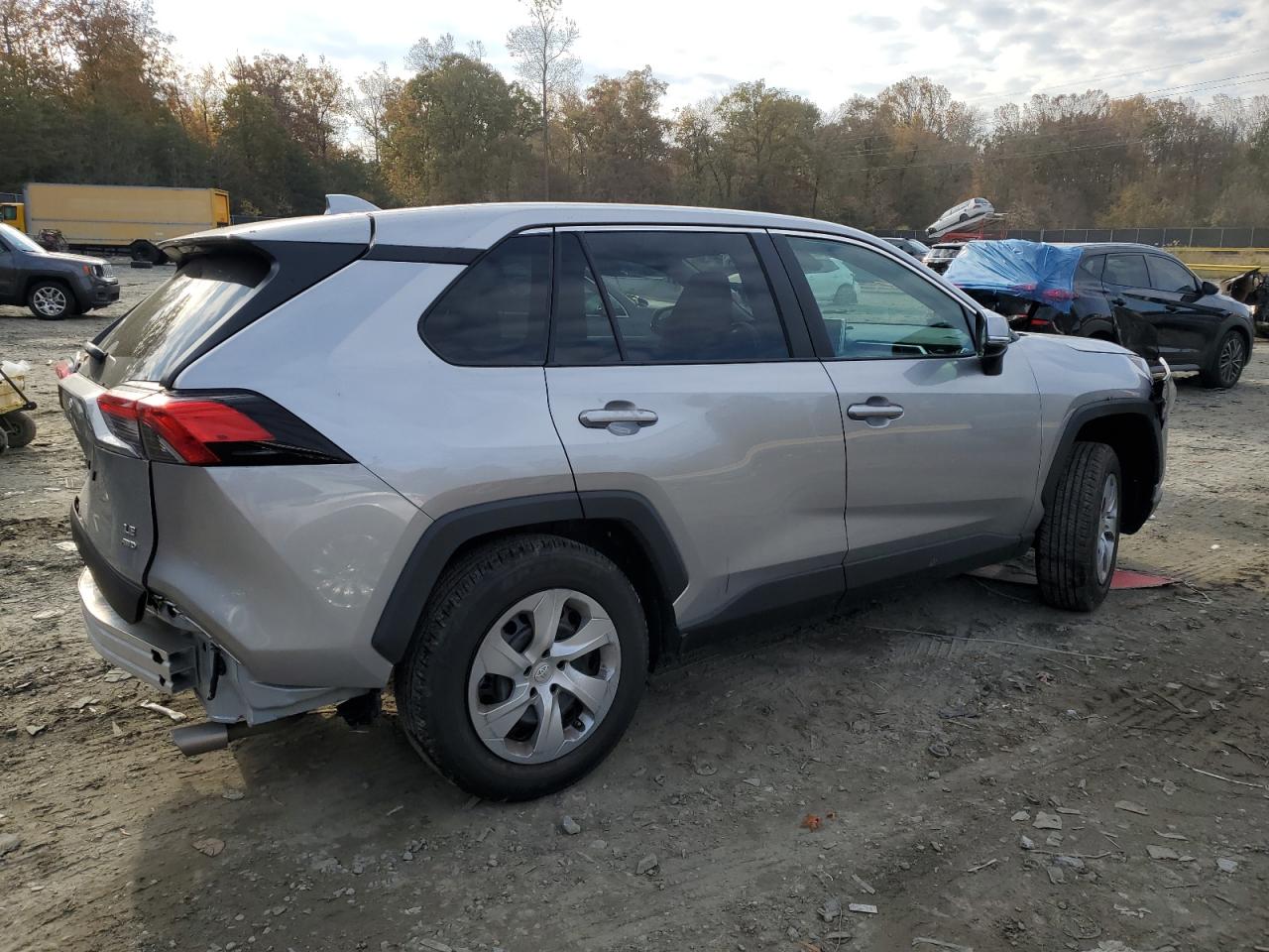 Image 3 of 2023 TOYOTA RAV4 LE 2023 with VIN 2T3G1RFVXPC373377