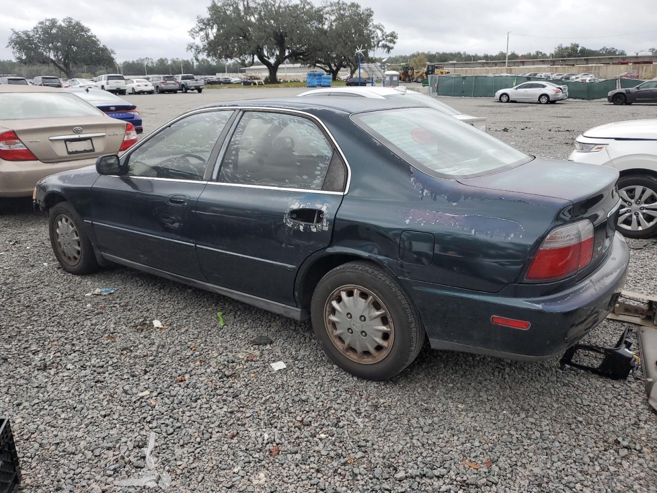 Изображение 2 1997 HONDA ACCORD EX 1997 с VIN 1HGCD5661VA074122