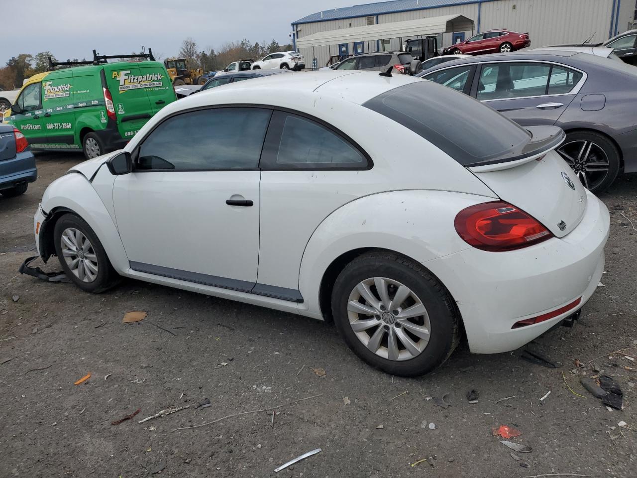 Изображение 2 2018 VOLKSWAGEN BEETLE S 2018 с VIN 3VWFD7AT6JM710726