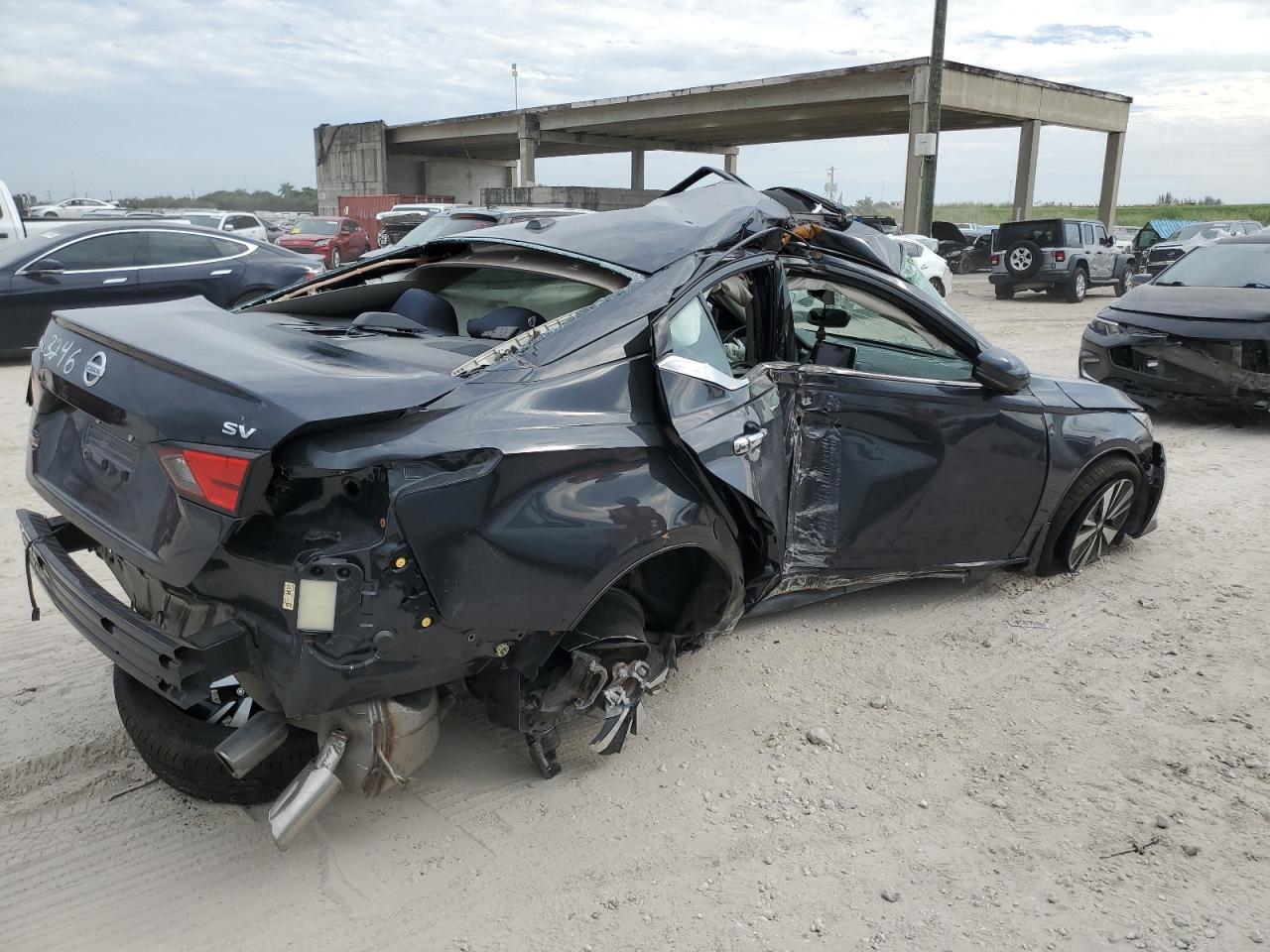 Изображение 3 2019 NISSAN ALTIMA SV 2019 с VIN 1N4BL4DV4KC143246