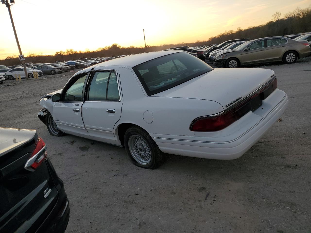 Image 2 of 1997 MERCURY GRAND MARQUIS GS 1997 with VIN 2MELM74W8VX729489