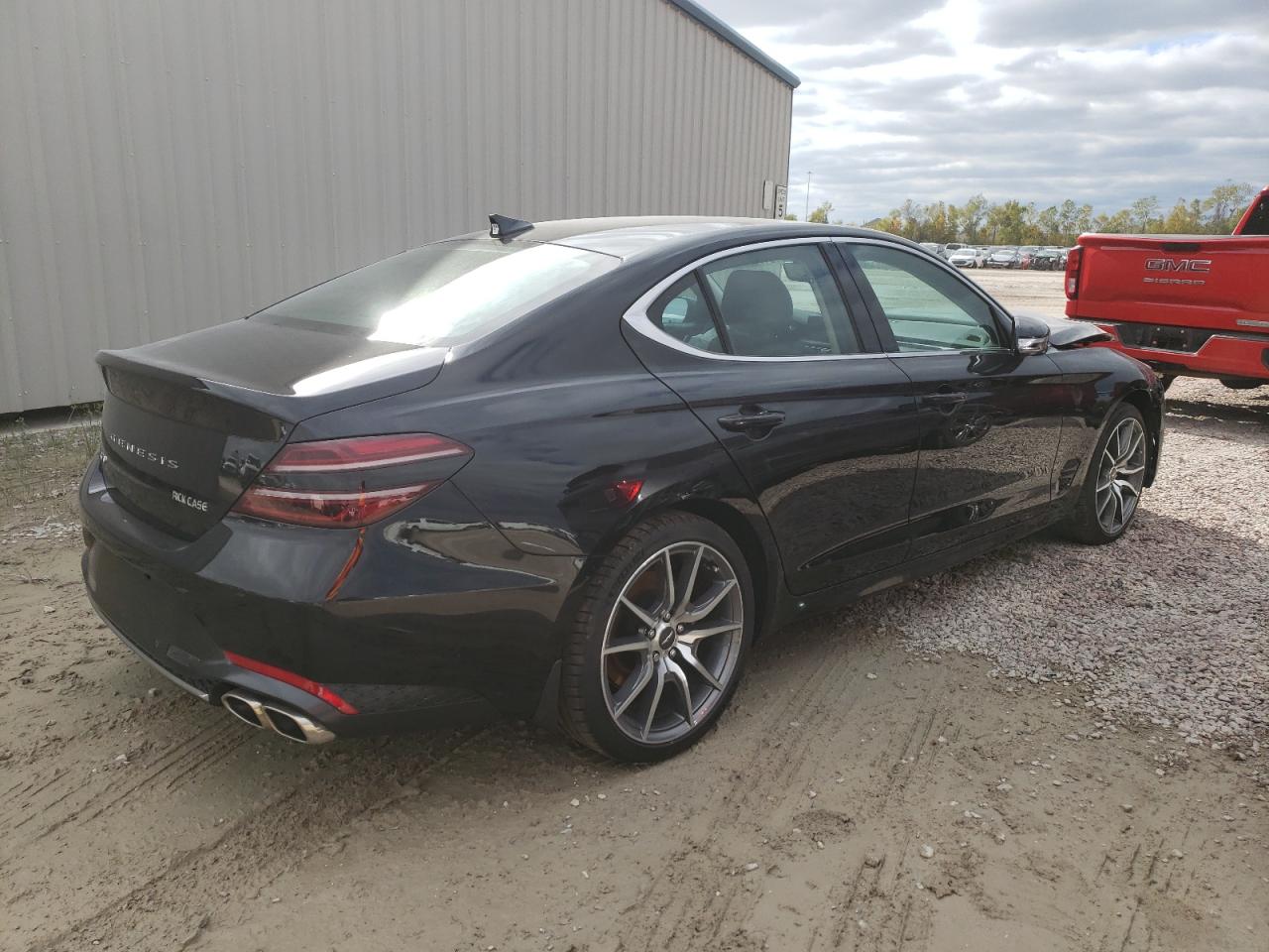 Obraz 3 z 2023 GENESIS G70 BASE 2023 z VIN KMTG34TA9PU116187