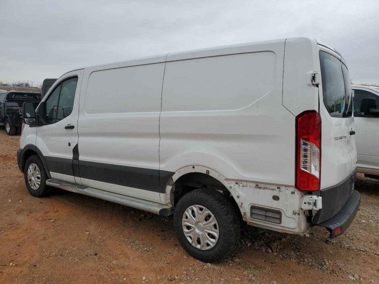 Изображение 2 2021 FORD TRANSIT T-250 2021 с VIN 1FTBR1Y85MKA26358