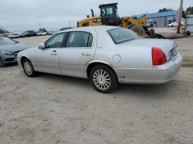 Image 2 of 2003 LINCOLN TOWN CAR EXECUTIVE 2003 with VIN 1LNHM81W83Y640564