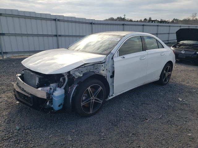 Obraz 1 z 2022 MERCEDES-BENZ A 220 4MATIC 2022 z VIN W1K3G4FB0NJ372020