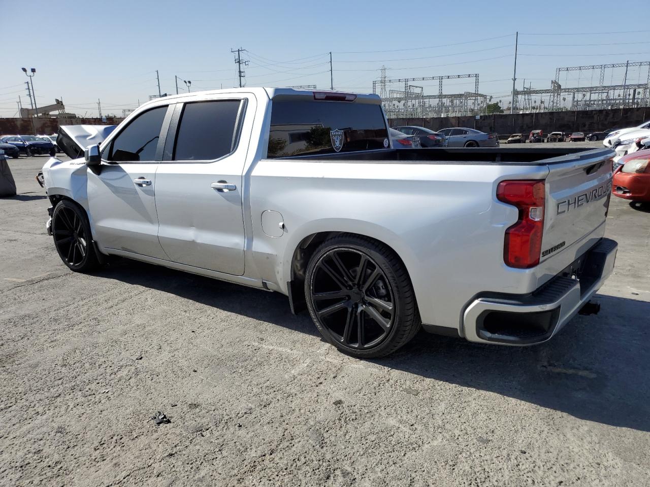 Image 2 of 2019 CHEVROLET SILVERADO C1500 LT 2019 with VIN 3GCPWCED9KG224523