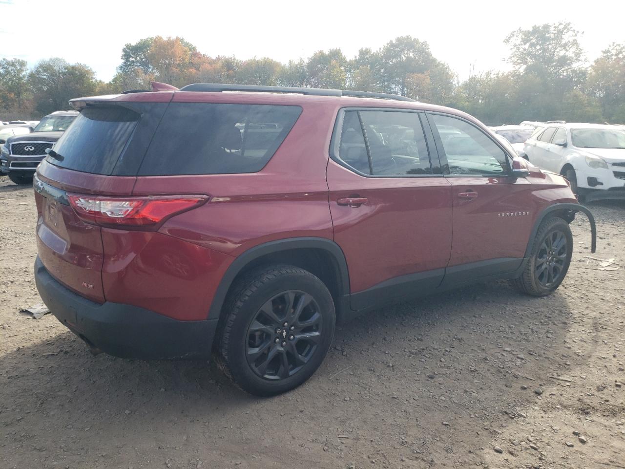 Изображение 3 2019 CHEVROLET TRAVERSE RS 2019 с VIN 1GNERJKX6KJ103052