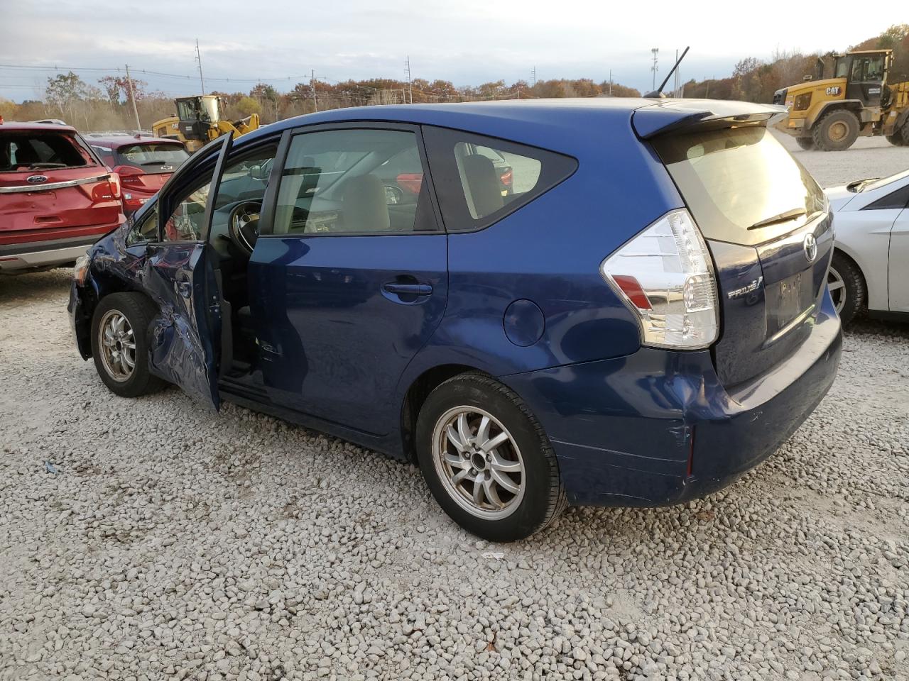 Изображение 2 2014 TOYOTA PRIUS V  2014 с VIN JTDZN3EU6E3304820