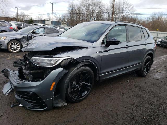 Изображение 1 2023 VOLKSWAGEN TIGUAN SE R-LINE BLACK 2023 с VIN 3VV8B7AX3PM071073