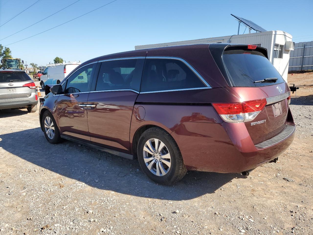 Image 2 of 2016 HONDA ODYSSEY EXL 2016 with VIN 5FNRL5H6XGB021616